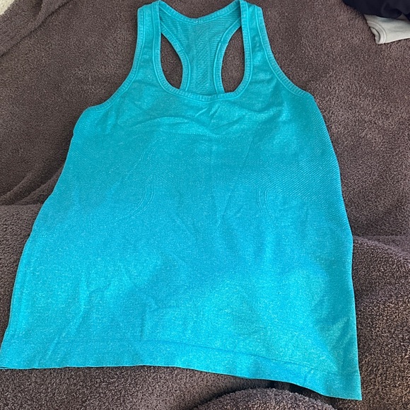 lululemon athletica Tops - Lululemon teal size 6 swiftly tank. Longer length, great condition